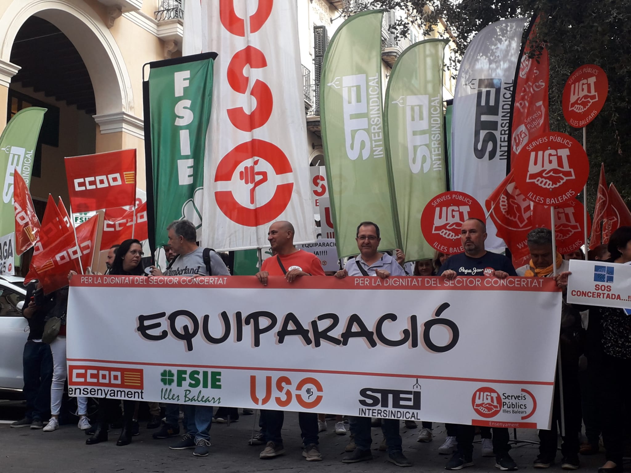 Parlament1 8N